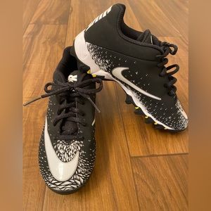 Nike Boys Youth cleats size 3